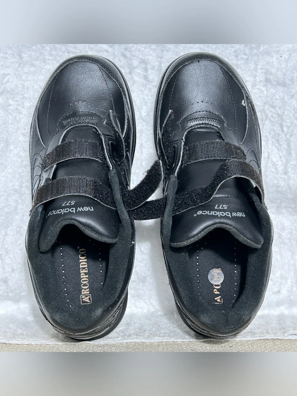 New Balance 577 Womens Black Leather Hook and Loop Walking Sneakers Shoes SZ 9